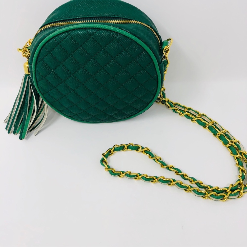 Sondra Roberts Beautiful Faux Handbag